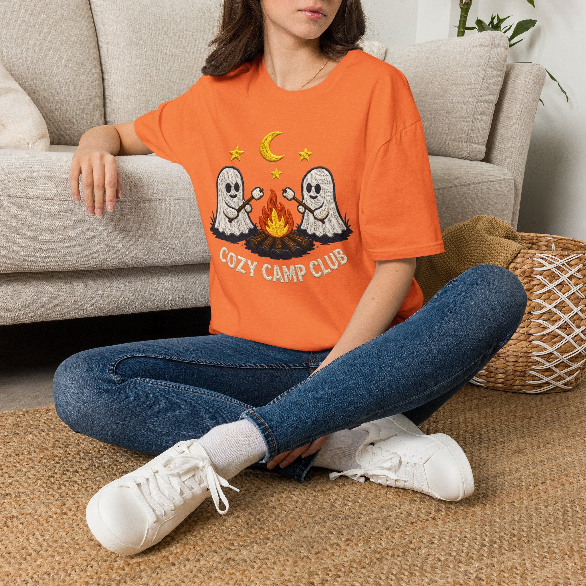 Cozy Camp Club Brodded  T-shirt