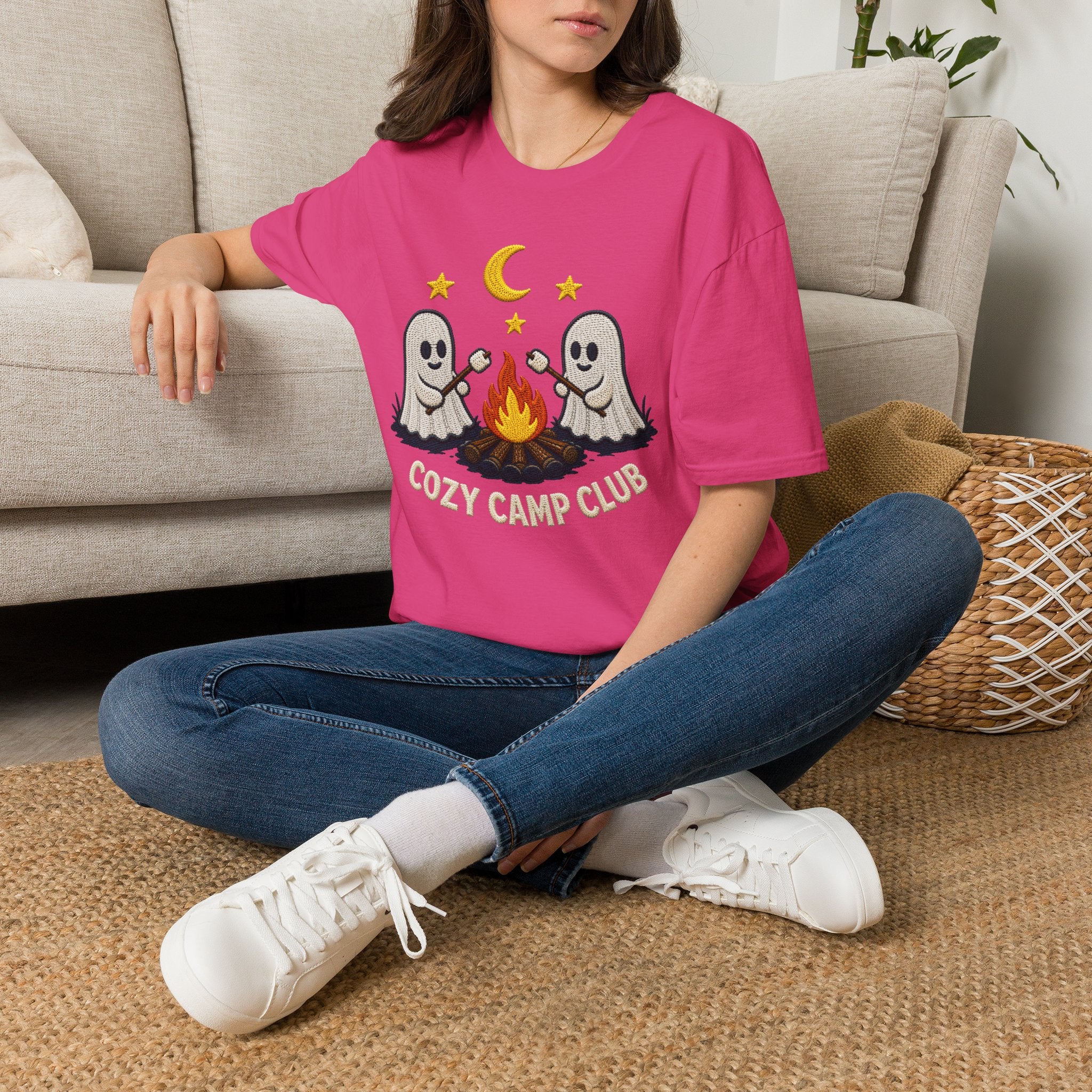 Cozy Camp Club Brodded  T-shirt